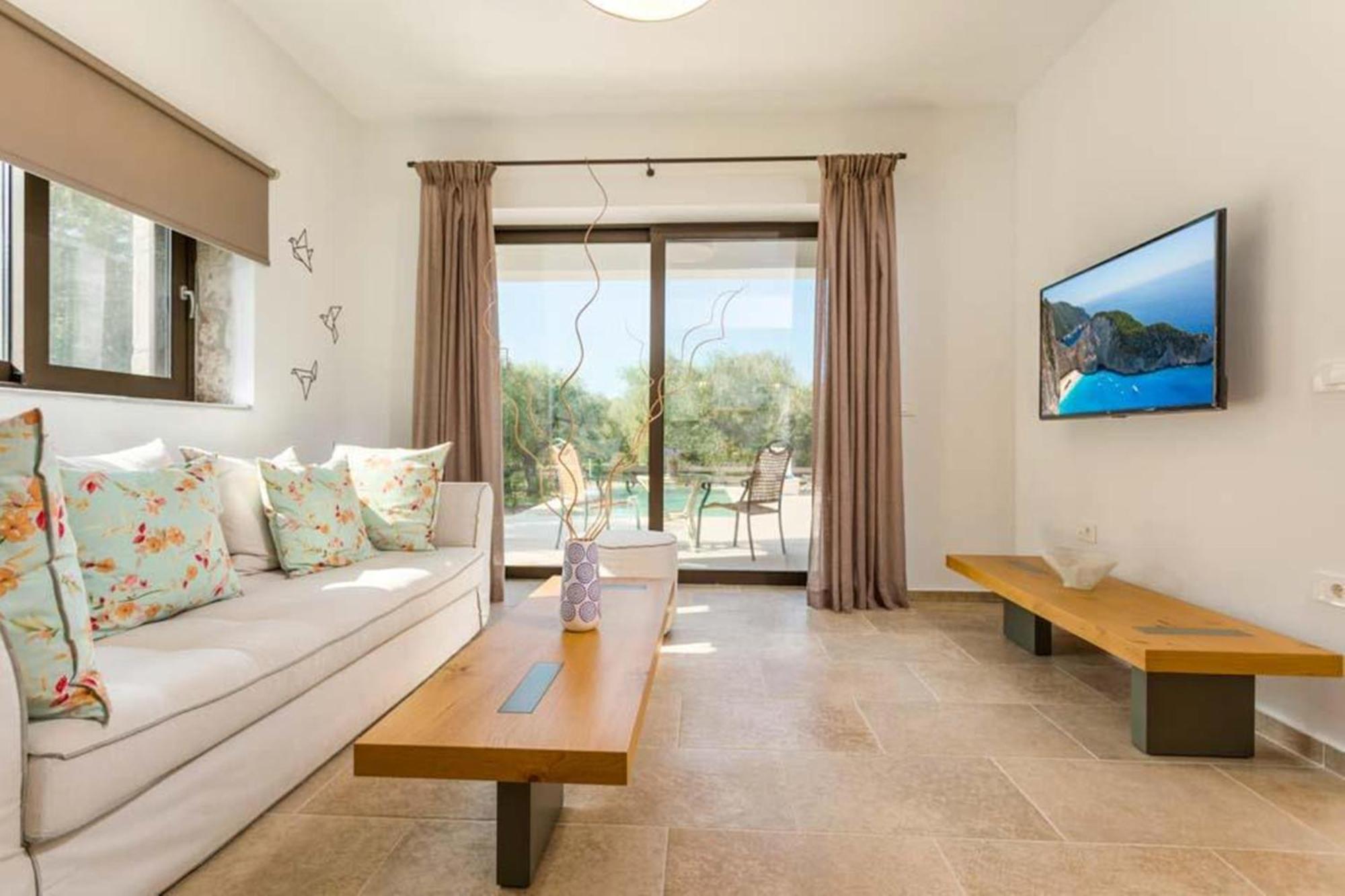 Astarte Villas - Petra Elia Private Villa With Pool Plános Extérieur photo